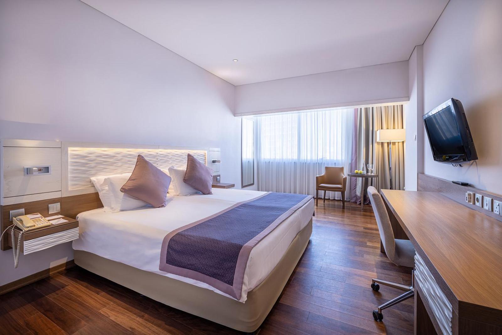 Crowne Plaza Limassol By Ihg Hotel Eksteriør billede